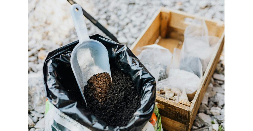 Types of Fertilizers: A Complete Guide to Boost Indoor Growing Performance